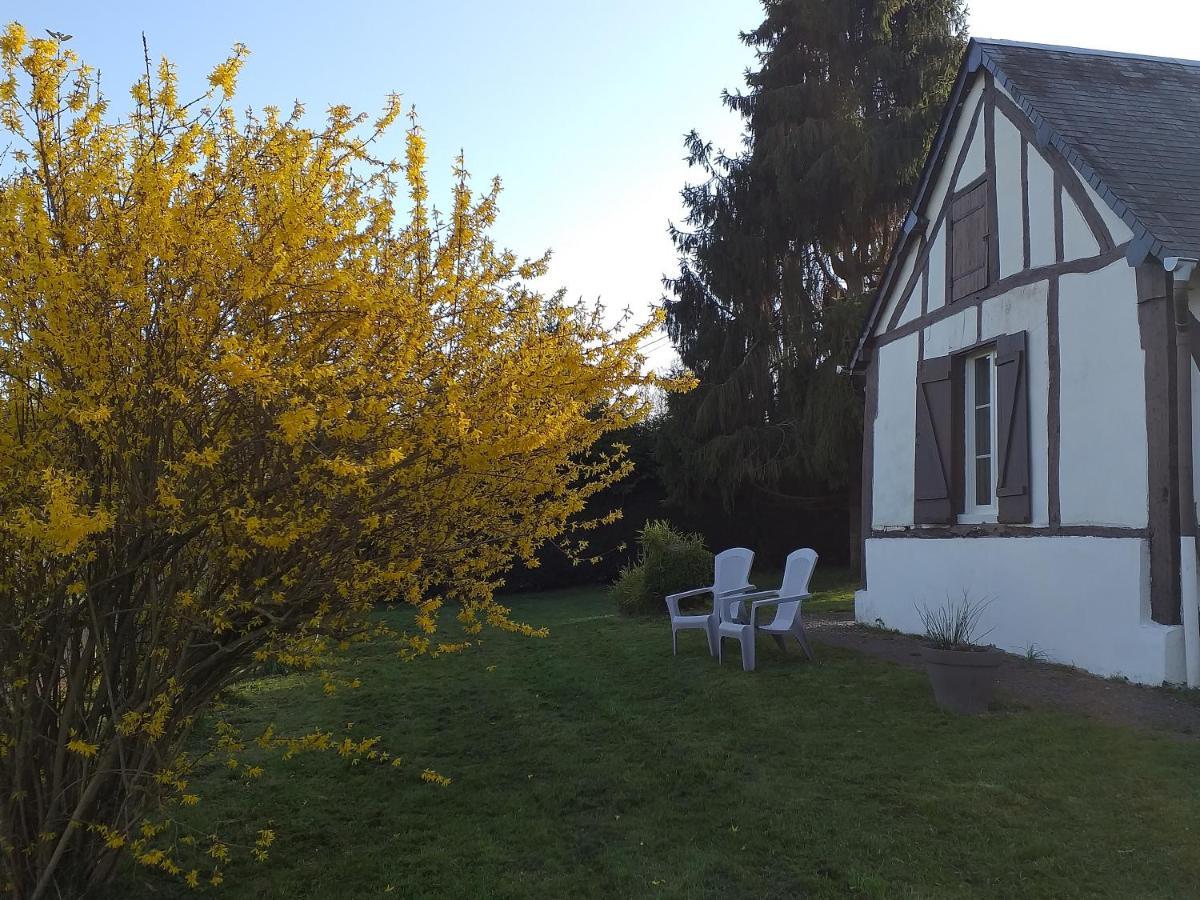 La Petite Maison Normande Ticheville Exteriör bild